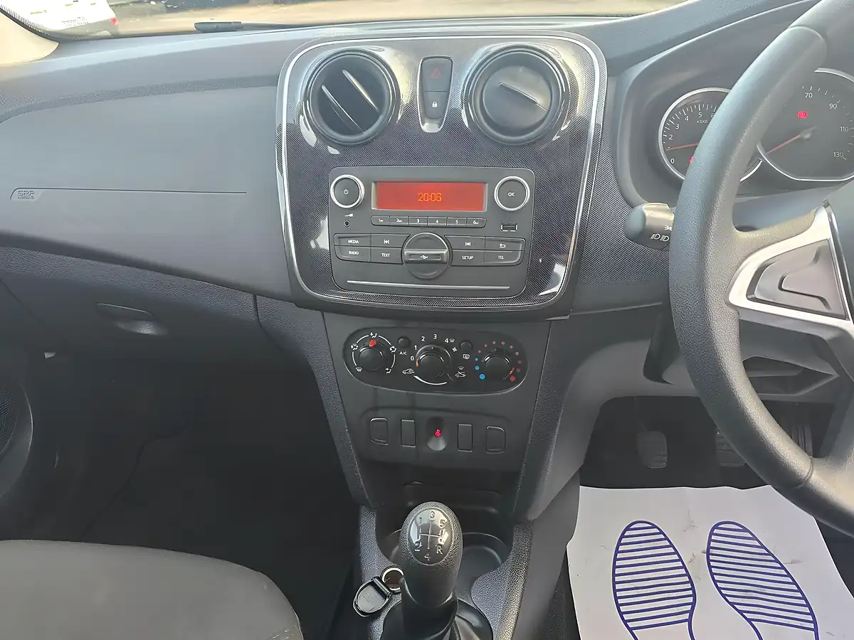 Used 2017 Dacia Sandero Ambiance White - Interior and Exterior details 11
