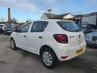 Used 2017 Dacia Sandero Ambiance White - Interior and Exterior details 5