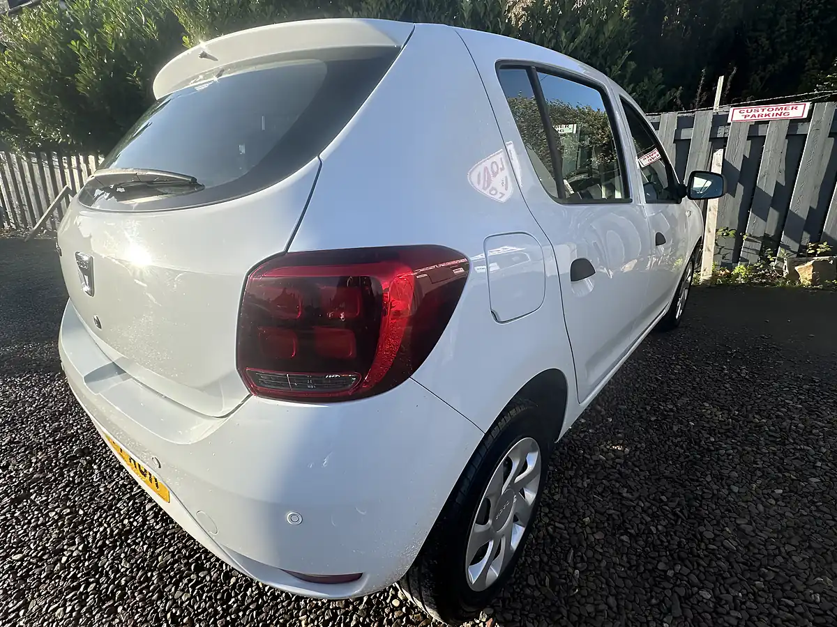 Used 2017 Dacia Sandero Ambiance White - Interior and Exterior details 15