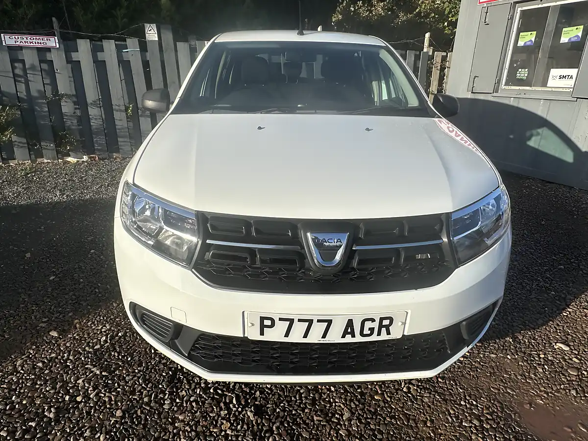 Used 2017 Dacia Sandero Ambiance White - Interior and Exterior details 3