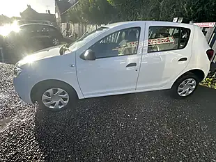 Used 2017 Dacia Sandero Ambiance White - Interior and Exterior details 9