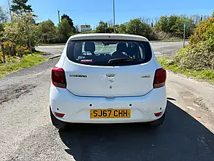Used 2017 Dacia Sandero Laureate Glacier White - Interior and Exterior details 5