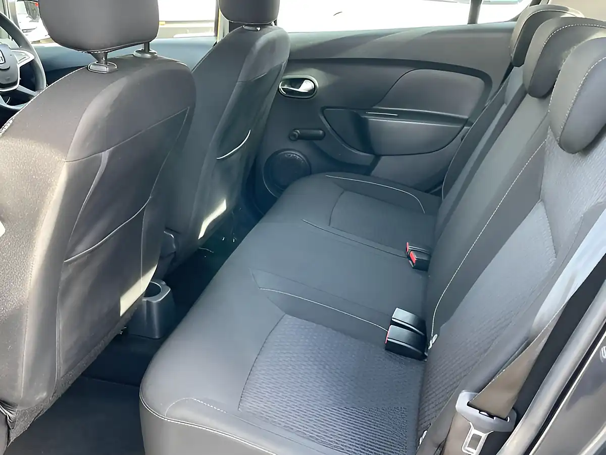 Used 2017 Dacia Sandero Laureate Grey - Interior and Exterior details 14