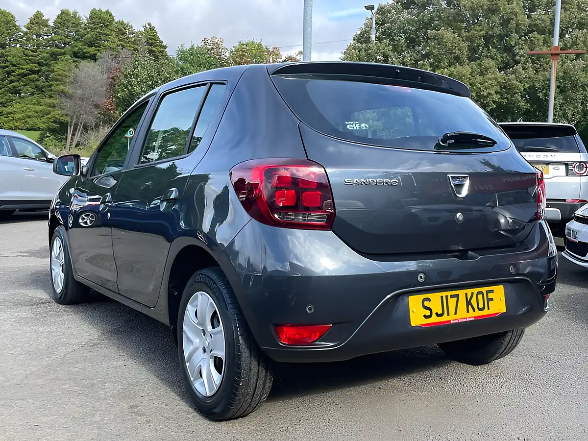 Used 2017 Dacia Sandero Laureate Grey - Interior and Exterior details 6