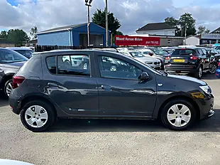 Used 2017 Dacia Sandero Laureate Grey - Interior and Exterior details 9
