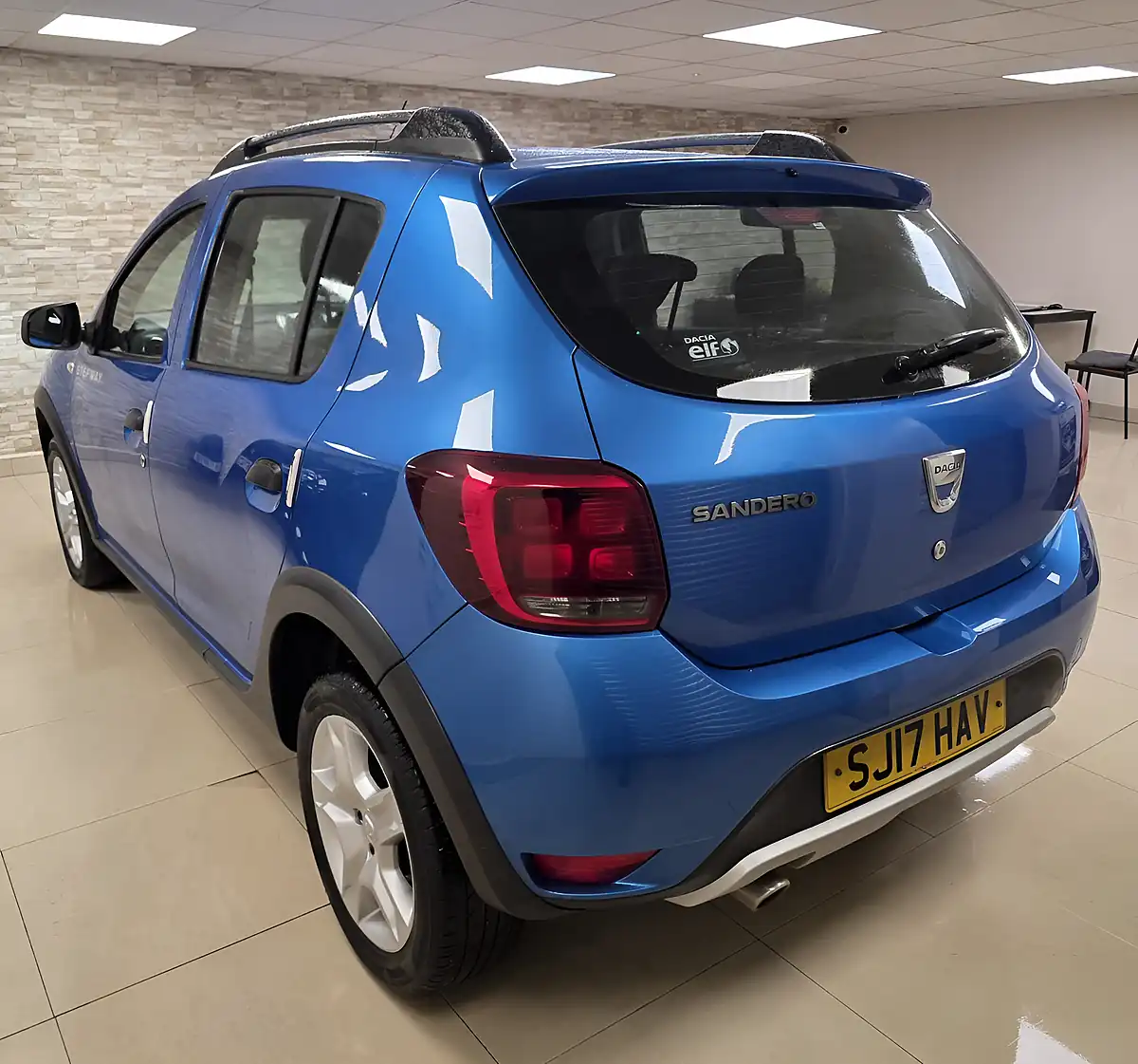 Used 2017 Dacia Sandero Stepway Ambiance Azurite Blue - Interior and Exterior details 3