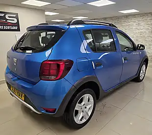 Used 2017 Dacia Sandero Stepway Ambiance Azurite Blue - Interior and Exterior details 4