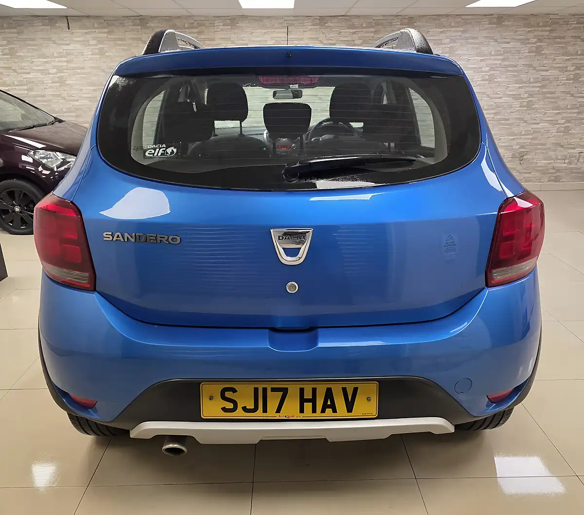 Used 2017 Dacia Sandero Stepway Ambiance Azurite Blue - Interior and Exterior details 6