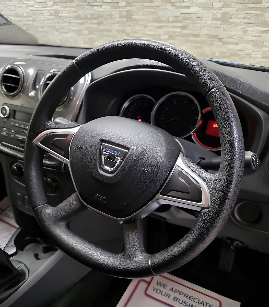 Used 2017 Dacia Sandero Stepway Ambiance Azurite Blue - Interior and Exterior details 7