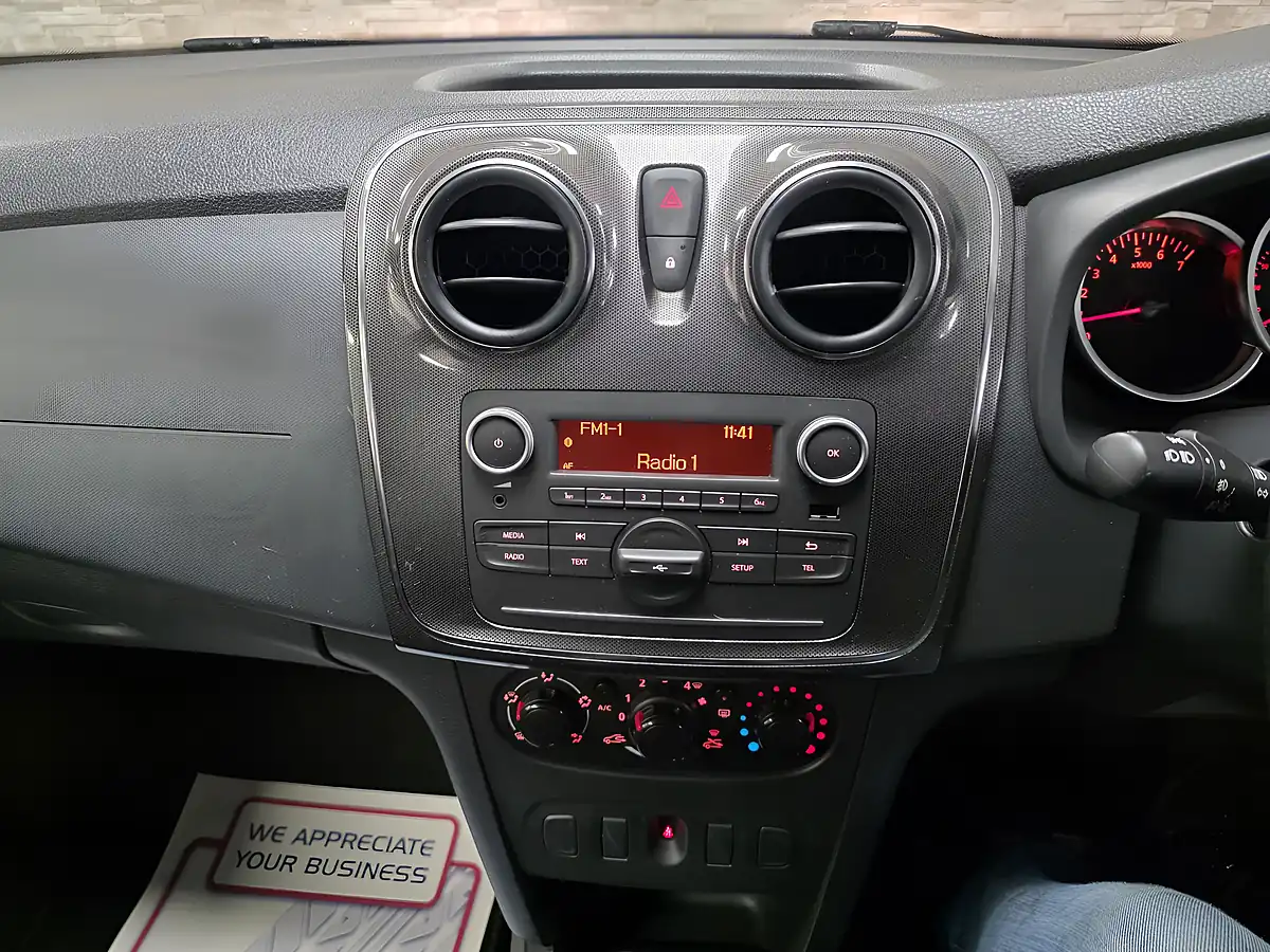 Used 2017 Dacia Sandero Stepway Ambiance Azurite Blue - Interior and Exterior details 9