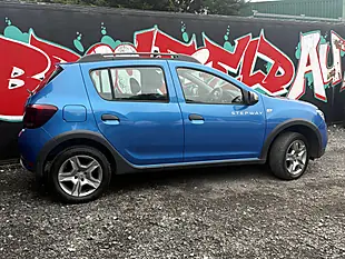 Used 2017 Dacia Sandero Stepway Ambiance Blue - Interior and Exterior details 11