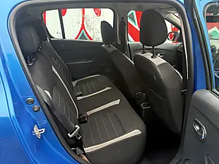 Used 2017 Dacia Sandero Stepway Ambiance Blue - Interior and Exterior details 19
