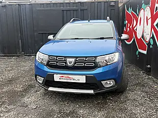 Used 2017 Dacia Sandero Stepway Ambiance Blue - Interior and Exterior details 6