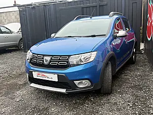 Used 2017 Dacia Sandero Stepway Ambiance Blue - Interior and Exterior details 8