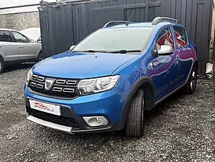 Used 2017 Dacia Sandero Stepway Ambiance Blue - Interior and Exterior details 9