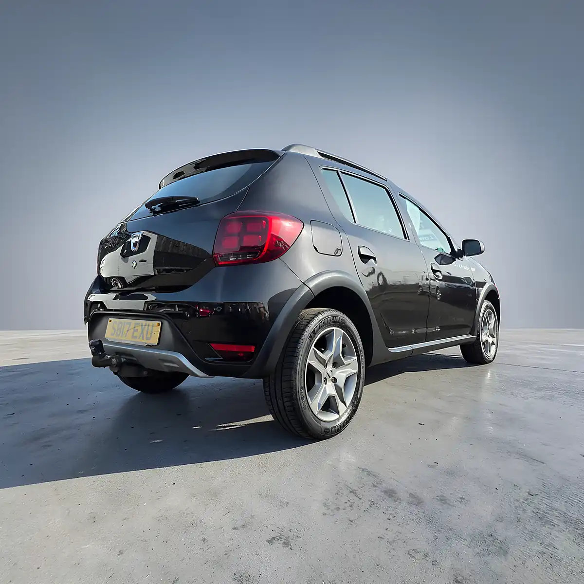 Used 2017 Dacia Sandero Stepway Ambiance Edition Agate Black Metallic - Interior and Exterior details 10