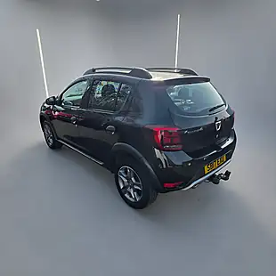 Used 2017 Dacia Sandero Stepway Ambiance Edition Agate Black Metallic - Interior and Exterior details 4
