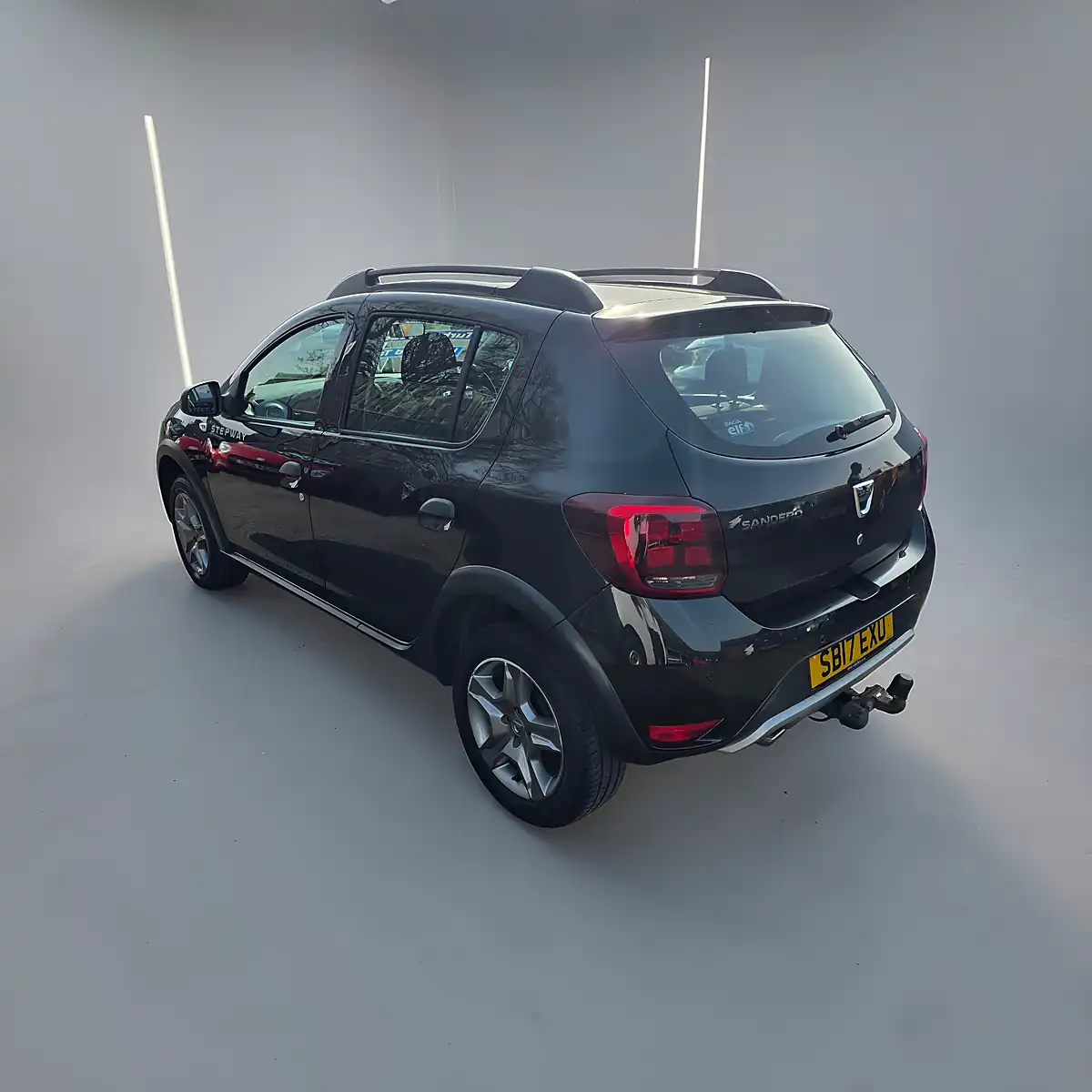 Used 2017 Dacia Sandero Stepway Ambiance Edition Agate Black Metallic - Interior and Exterior details 4