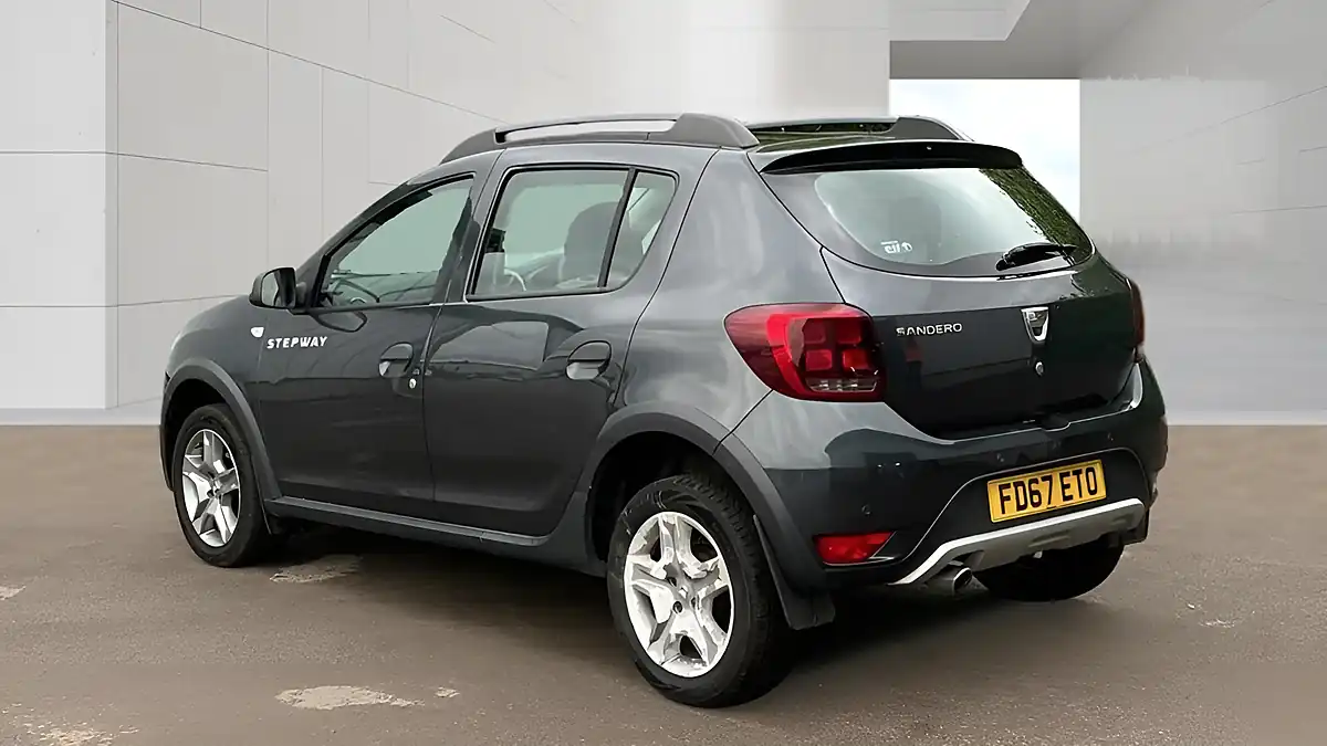 Used 2017 Dacia Sandero Stepway Ambiance Grey - Interior and Exterior details 3