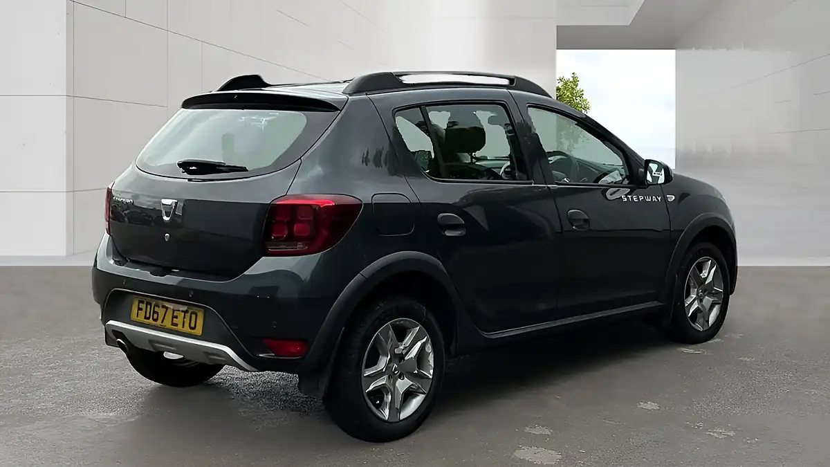 Used 2017 Dacia Sandero Stepway Ambiance Grey - Interior and Exterior details 4