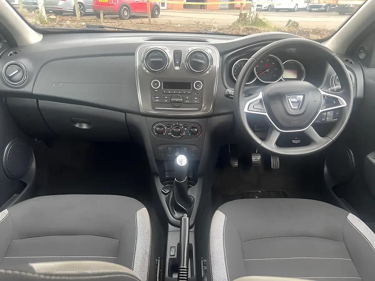 Used 2017 Dacia Sandero Stepway Ambiance Grey - Interior and Exterior details 15