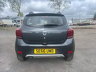Used 2017 Dacia Sandero Stepway Ambiance Grey - Interior and Exterior details 5