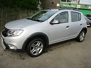Used 2017 Dacia Sandero Stepway Ambiance Silver - Interior and Exterior details 10