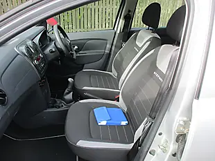Used 2017 Dacia Sandero Stepway Ambiance Silver - Interior and Exterior details 11