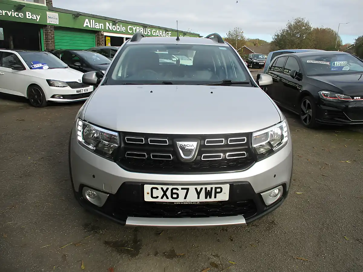 Used 2017 Dacia Sandero Stepway Ambiance Silver - Interior and Exterior details 2