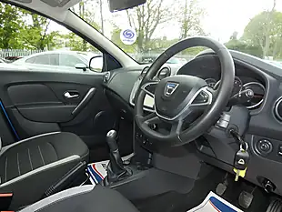 Used 2017 Dacia Sandero Stepway Laureate Azurite Blue - Interior and Exterior details 14