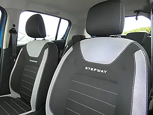 Used 2017 Dacia Sandero Stepway Laureate Azurite Blue - Interior and Exterior details 17