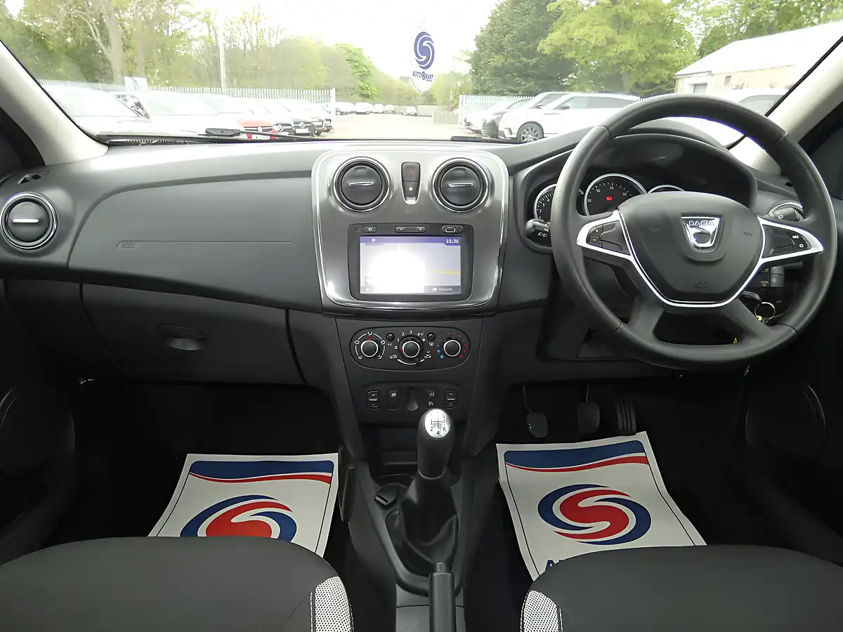 Used 2017 Dacia Sandero Stepway Laureate Azurite Blue - Interior and Exterior details 19