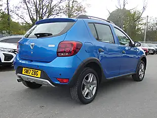 Used 2017 Dacia Sandero Stepway Laureate Azurite Blue - Interior and Exterior details 4