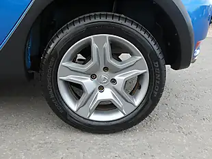 Used 2017 Dacia Sandero Stepway Laureate Azurite Blue - Interior and Exterior details 7