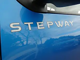 Used 2017 Dacia Sandero Stepway Laureate Azurite Blue - Interior and Exterior details 8