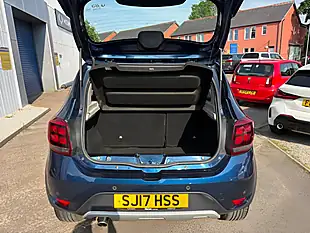 Used 2017 Dacia Sandero Stepway Laureate Blue - Interior and Exterior details 10