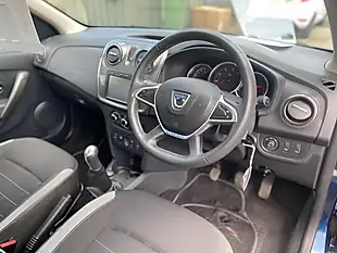 Used 2017 Dacia Sandero Stepway Laureate Blue - Interior and Exterior details 12