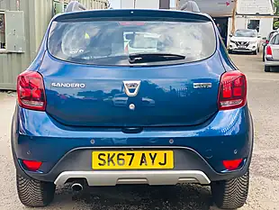 Used 2017 Dacia Sandero Stepway Laureate Blue - Interior and Exterior details 9