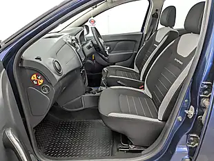 Used 2017 Dacia Sandero Stepway Laureate Cosmos Blue - Interior and Exterior details 14
