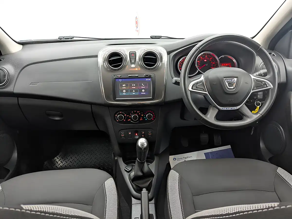 Used 2017 Dacia Sandero Stepway Laureate Cosmos Blue - Interior and Exterior details 16
