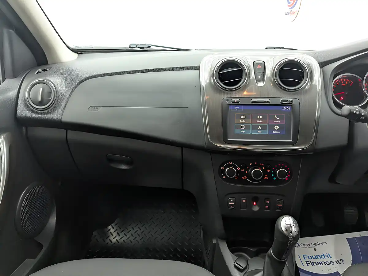Used 2017 Dacia Sandero Stepway Laureate Cosmos Blue - Interior and Exterior details 18