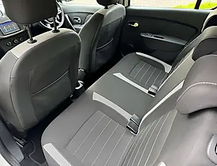 Used 2017 Dacia Sandero Stepway Laureate Glacier White - Interior and Exterior details 18