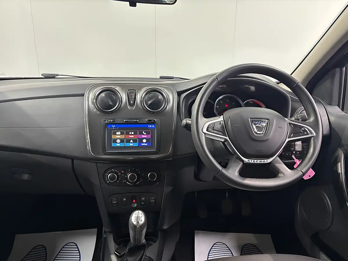 Used 2017 Dacia Sandero Stepway Laureate Grey - Interior and Exterior details 11