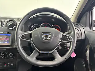 Used 2017 Dacia Sandero Stepway Laureate Grey - Interior and Exterior details 14
