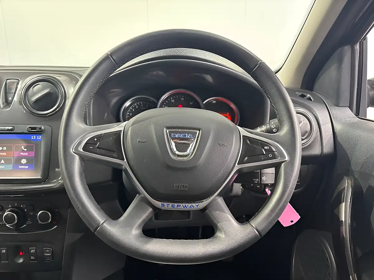 Used 2017 Dacia Sandero Stepway Laureate Grey - Interior and Exterior details 14