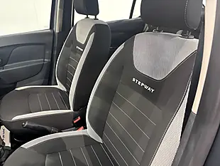 Used 2017 Dacia Sandero Stepway Laureate Grey - Interior and Exterior details 18