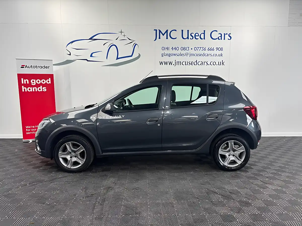 Used 2017 Dacia Sandero Stepway Laureate Grey - Interior and Exterior details 2