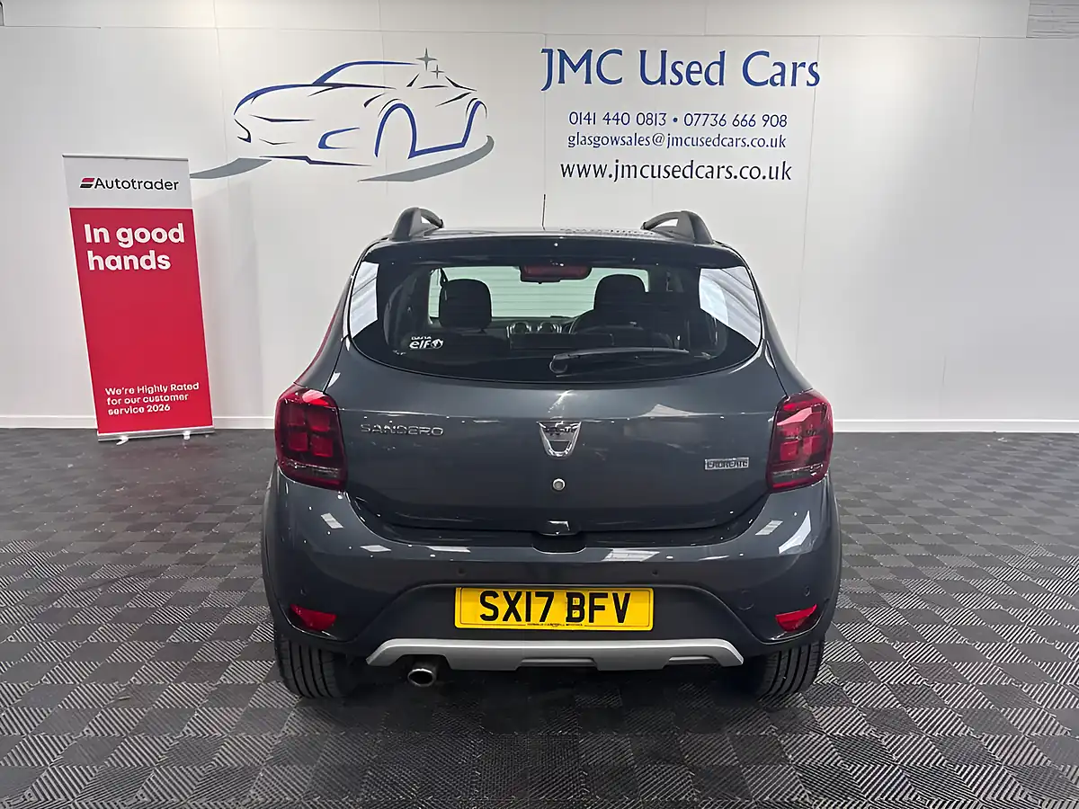 Used 2017 Dacia Sandero Stepway Laureate Grey - Interior and Exterior details 4
