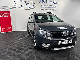Used 2017 Dacia Sandero Stepway Laureate Grey - Interior and Exterior details 5