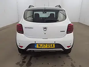 Used 2017 Dacia Sandero Stepway Laureate White - Interior and Exterior details 6